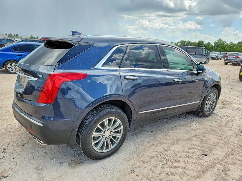2018 CADILLAC XT5 LUXURY 3