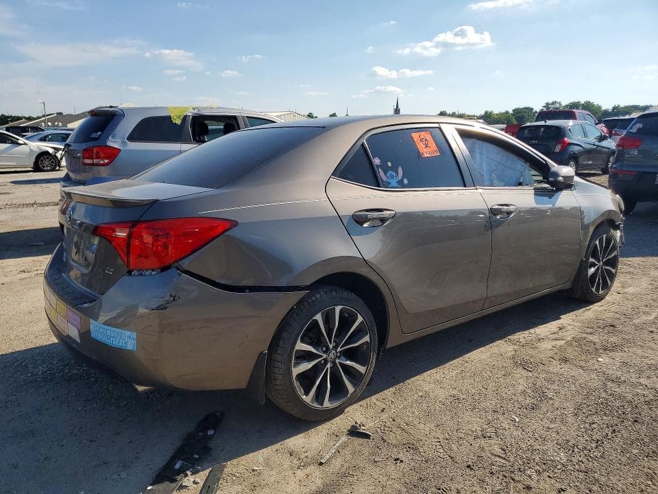 2018 TOYOTA COROLLA SE 3