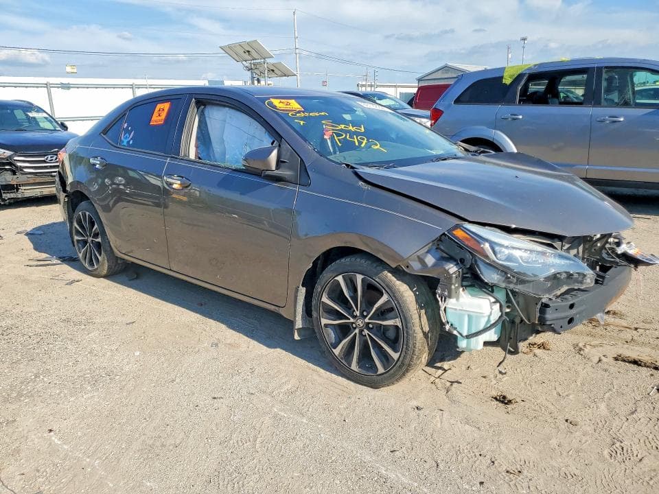 2018 TOYOTA COROLLA SE 4