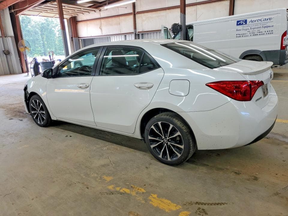 2017 TOYOTA COROLLA SE 2
