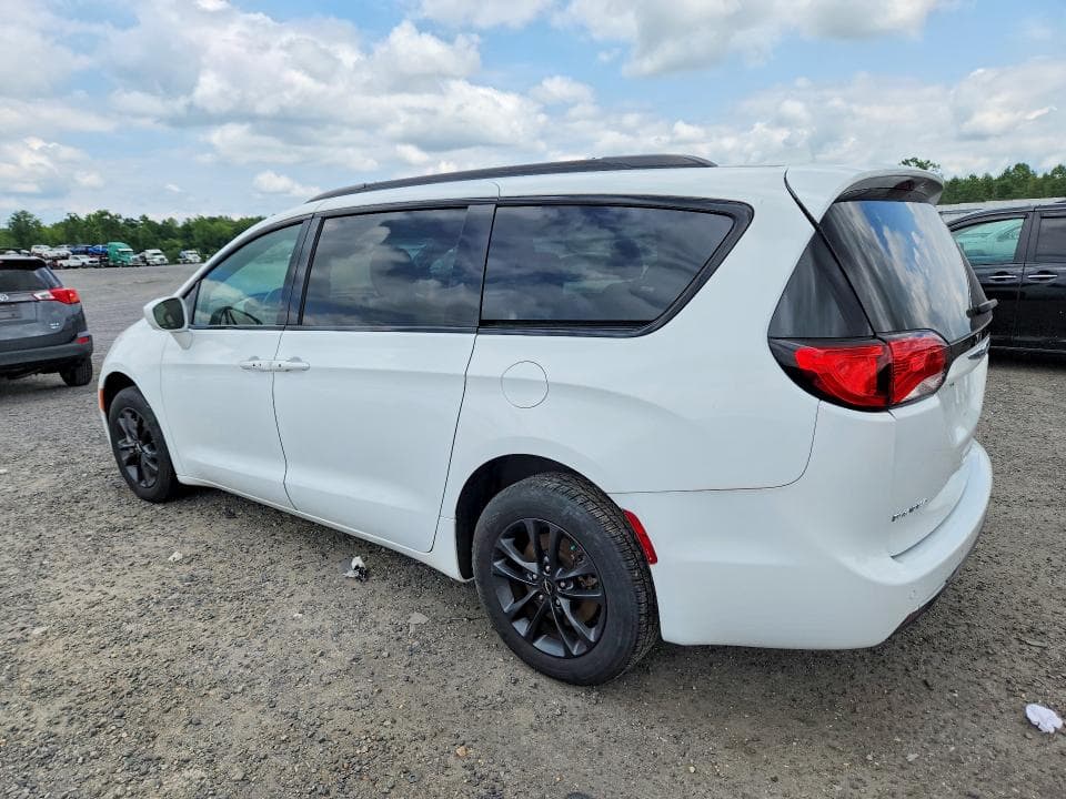 2020 CHRYSLER PACIFICA TOURING L 2
