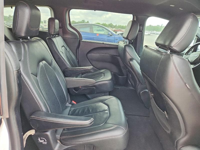2020 CHRYSLER PACIFICA TOURING L 11