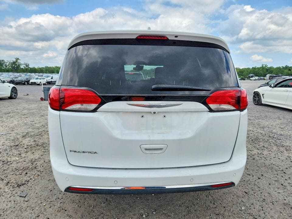 2020 CHRYSLER PACIFICA TOURING L 6