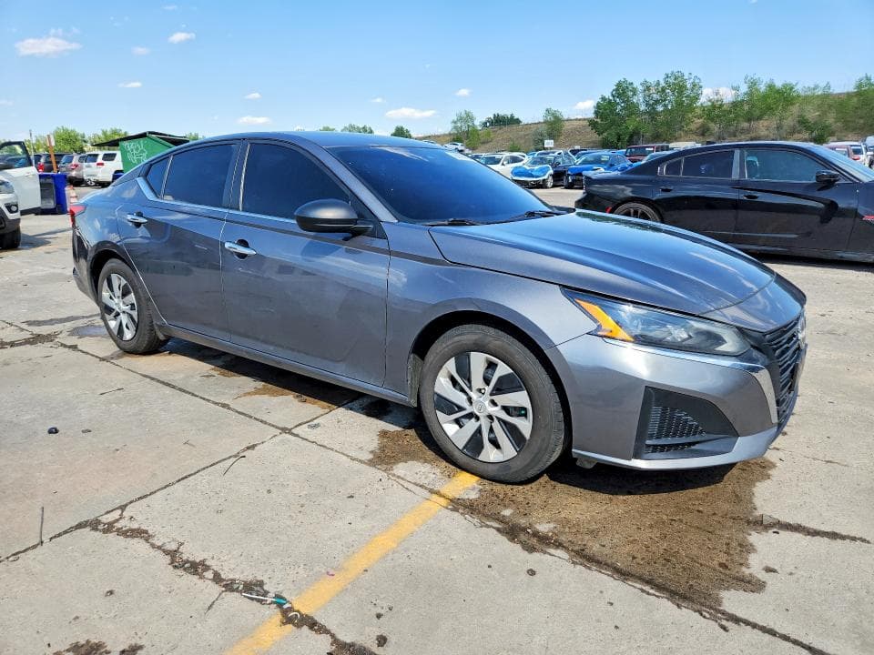 2024 NISSAN ALTIMA S 4