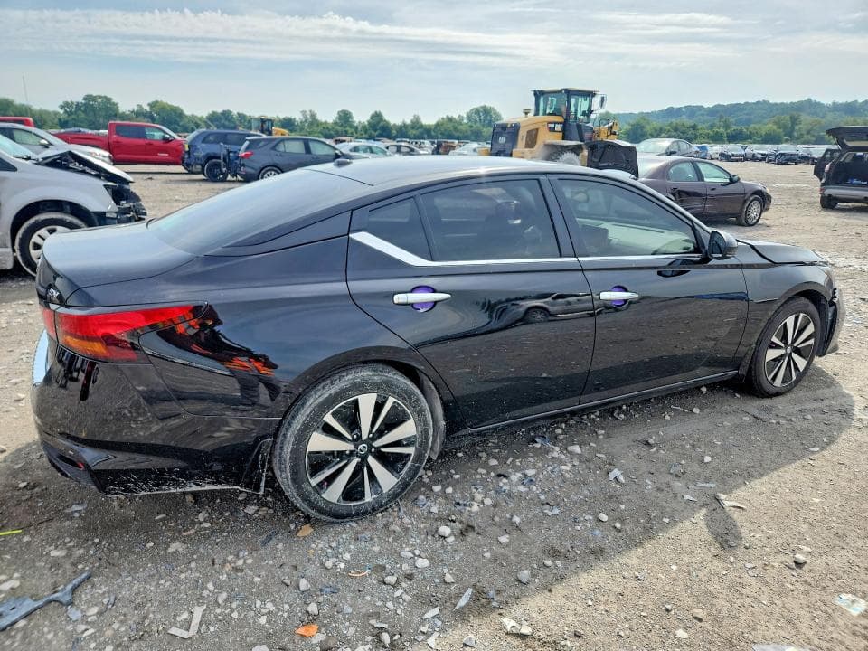 2022 NISSAN ALTIMA SV 3