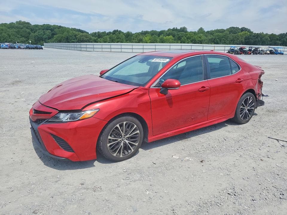 2019 TOYOTA CAMRY SE - 1