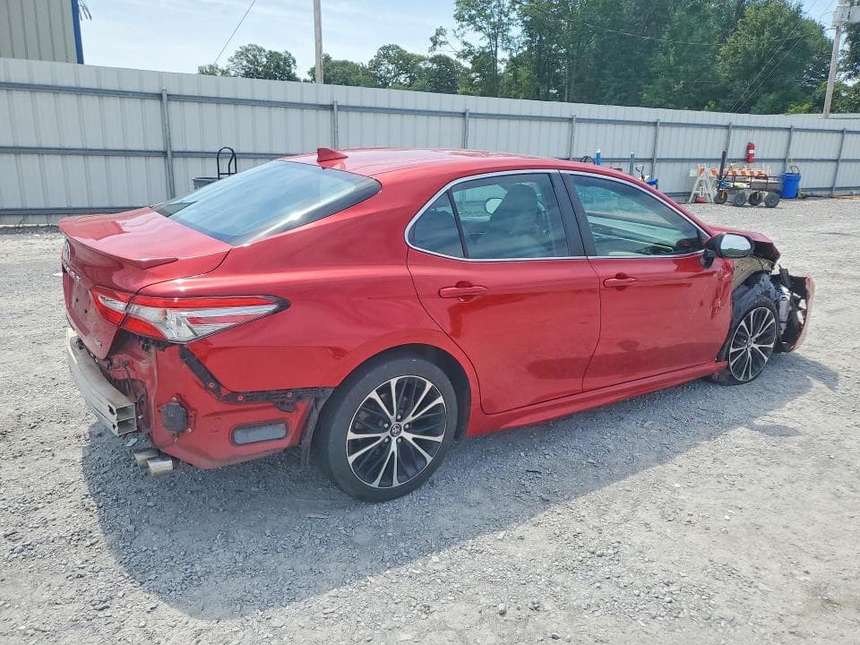 2019 TOYOTA CAMRY SE 3