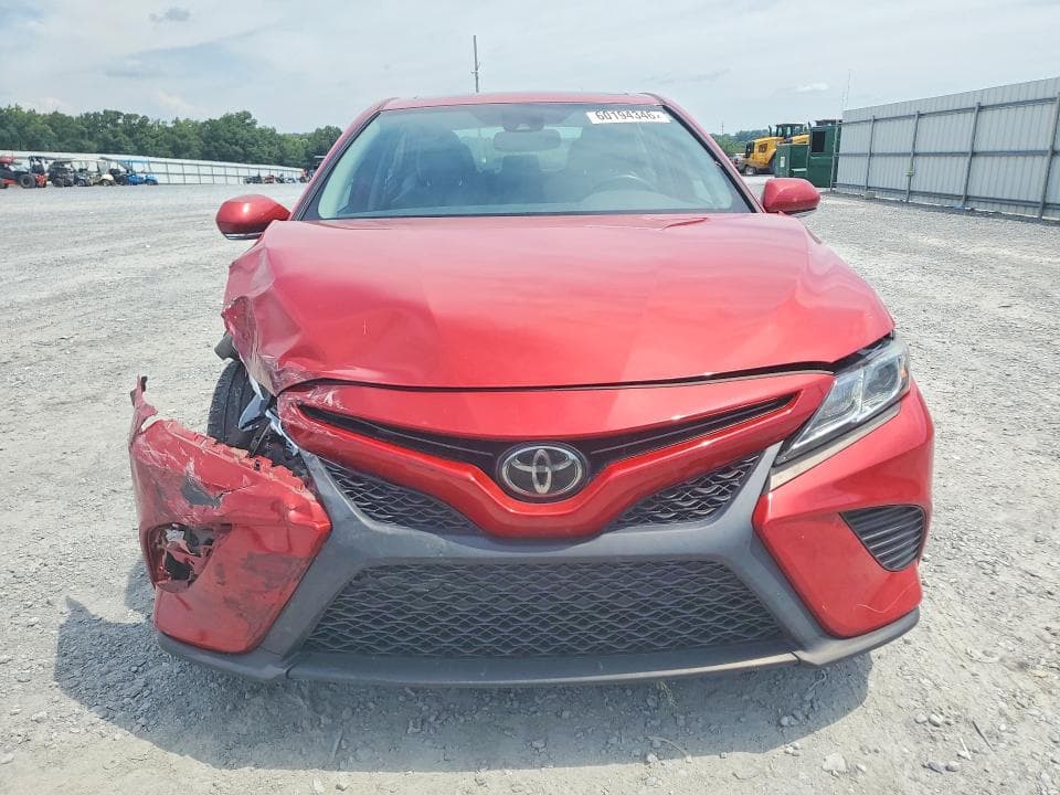 2019 TOYOTA CAMRY SE 5