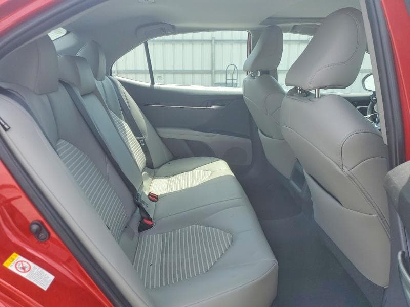 2019 TOYOTA CAMRY SE 10