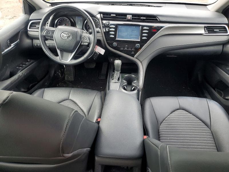 2018 TOYOTA CAMRY SE 8