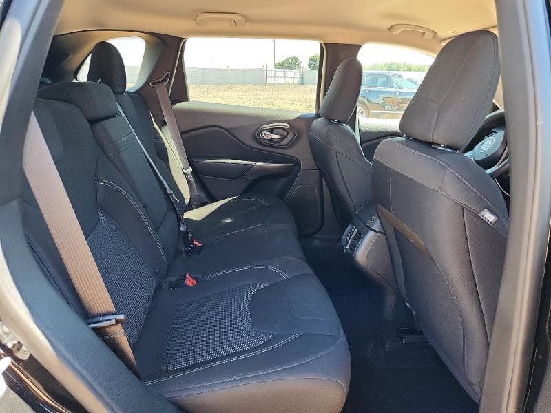 2019 JEEP CHEROKEE LATITUDE 11