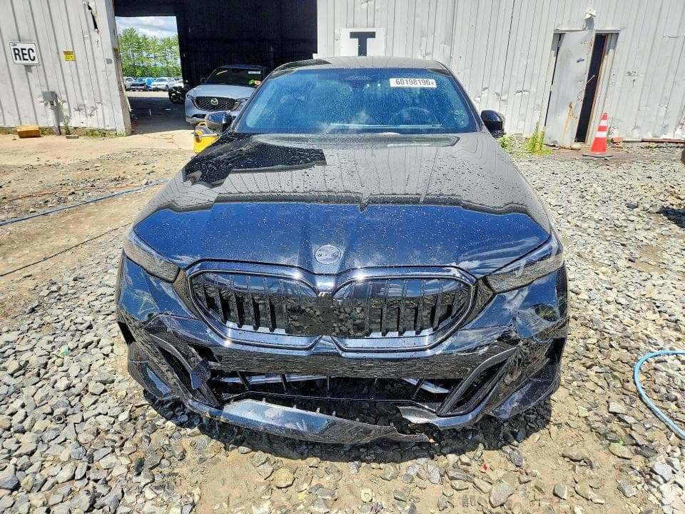 2024 BMW 530 XI 5