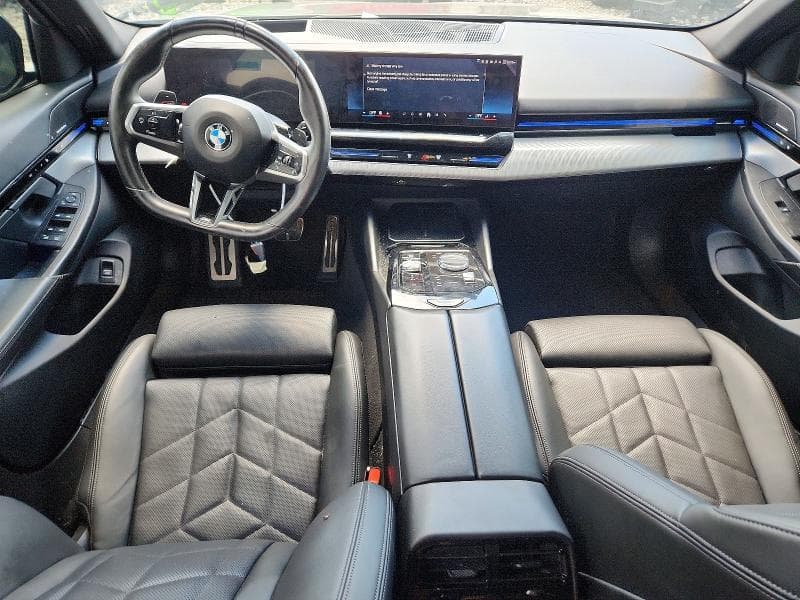 2024 BMW 530 XI 8
