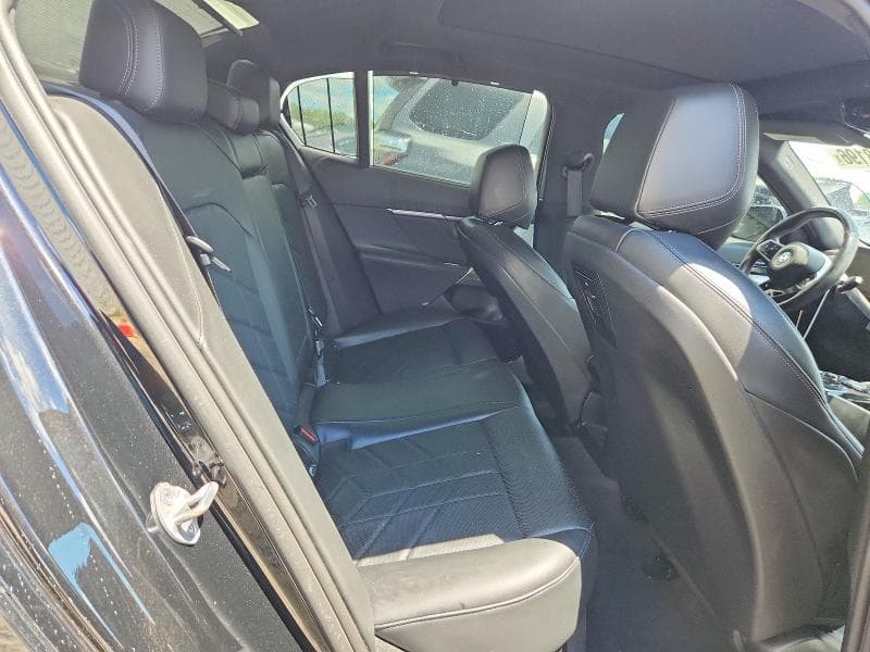 2024 BMW 530 XI 10