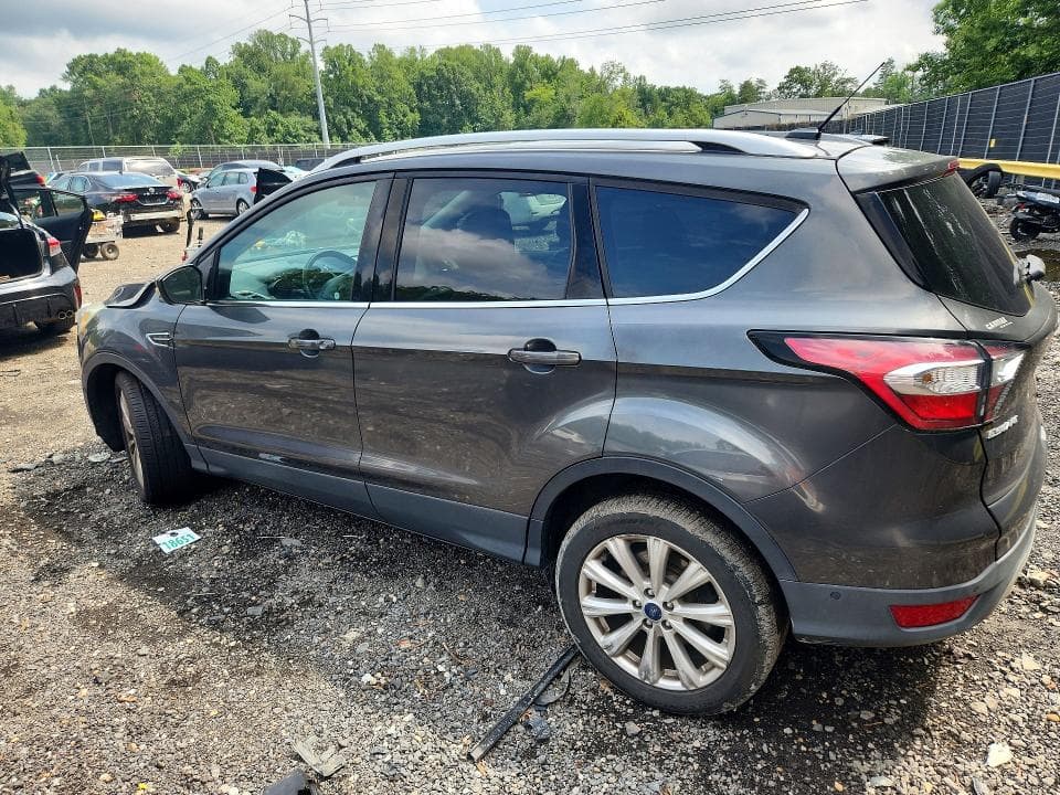 2017 FORD ESCAPE TITANIUM 2