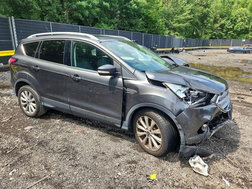 2017 FORD ESCAPE TITANIUM 4