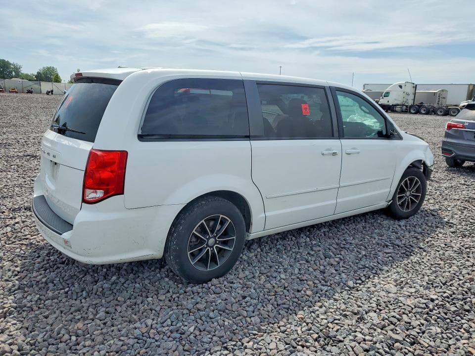 2016 DODGE GRAND CARAVAN SE 3