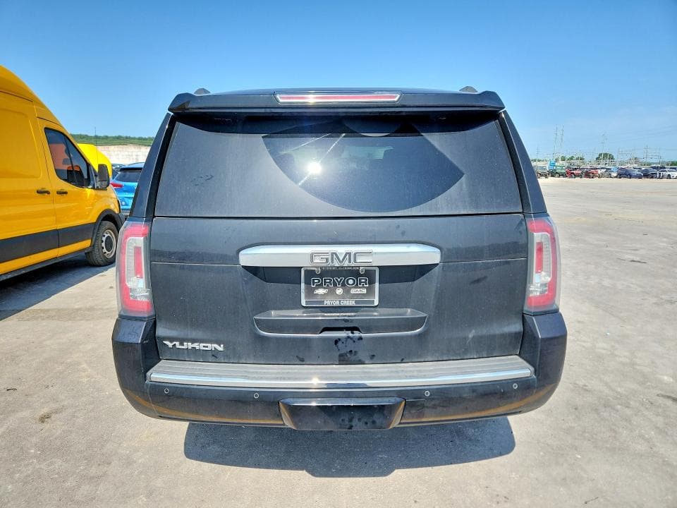 2020 GMC YUKON DENALI 6