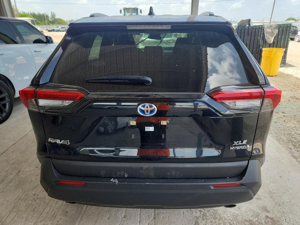 2024 TOYOTA RAV4 HYBRID XLE 6