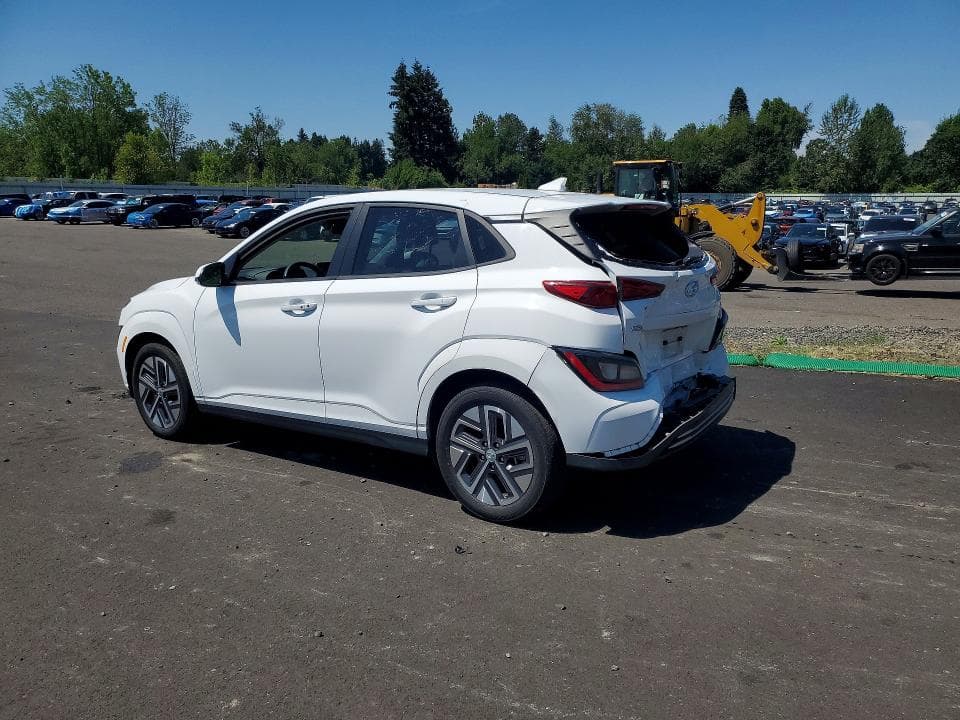 2023 HYUNDAI KONA SE 2