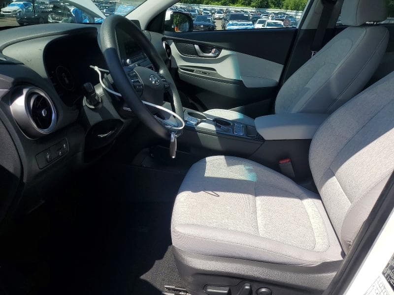 2023 HYUNDAI KONA SE 7
