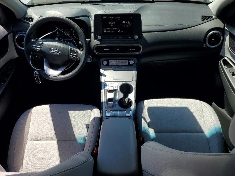 2023 HYUNDAI KONA SE 8