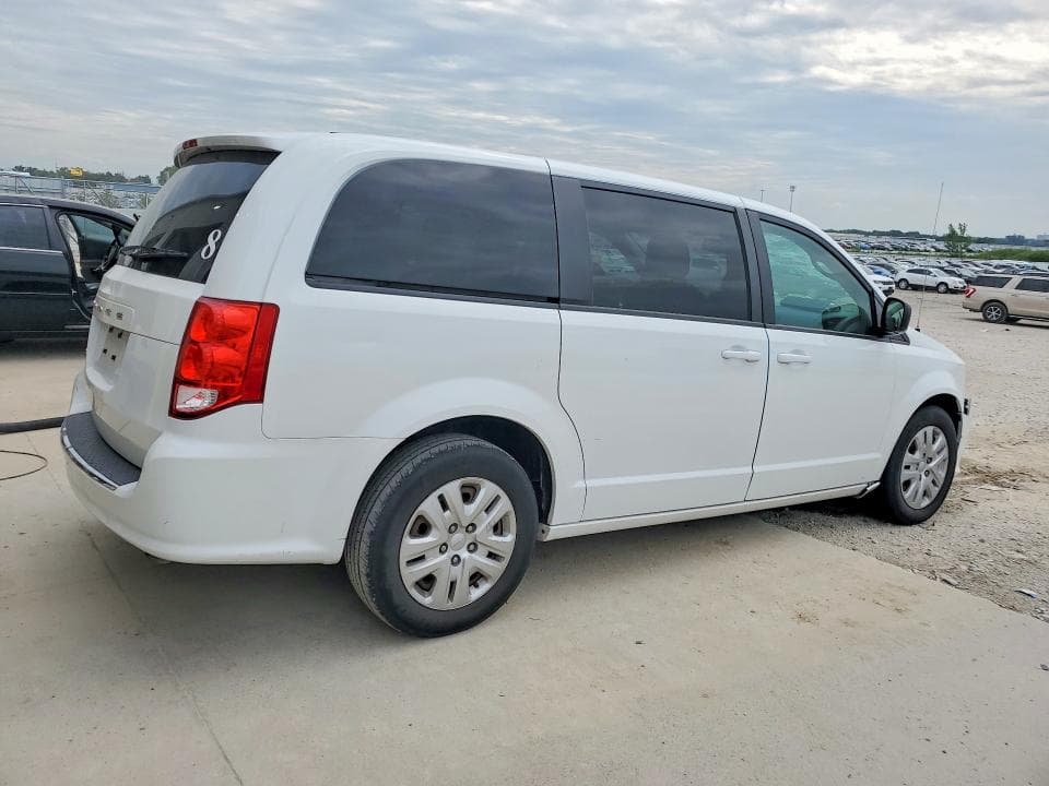 2018 DODGE GRAND CARAVAN SE 3