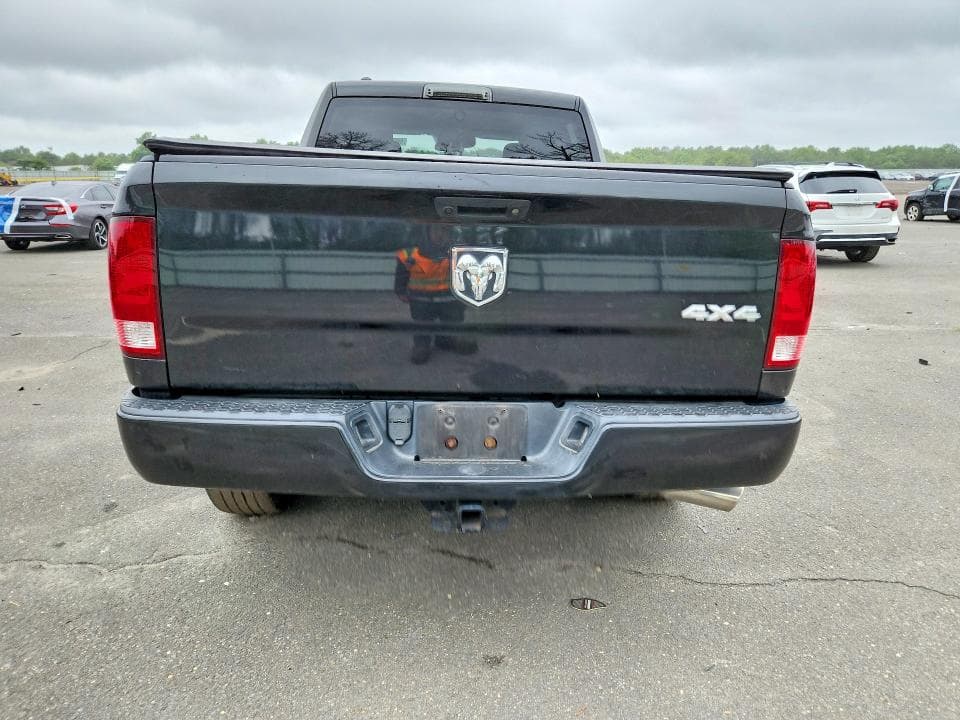 2018 RAM 1500 ST 6