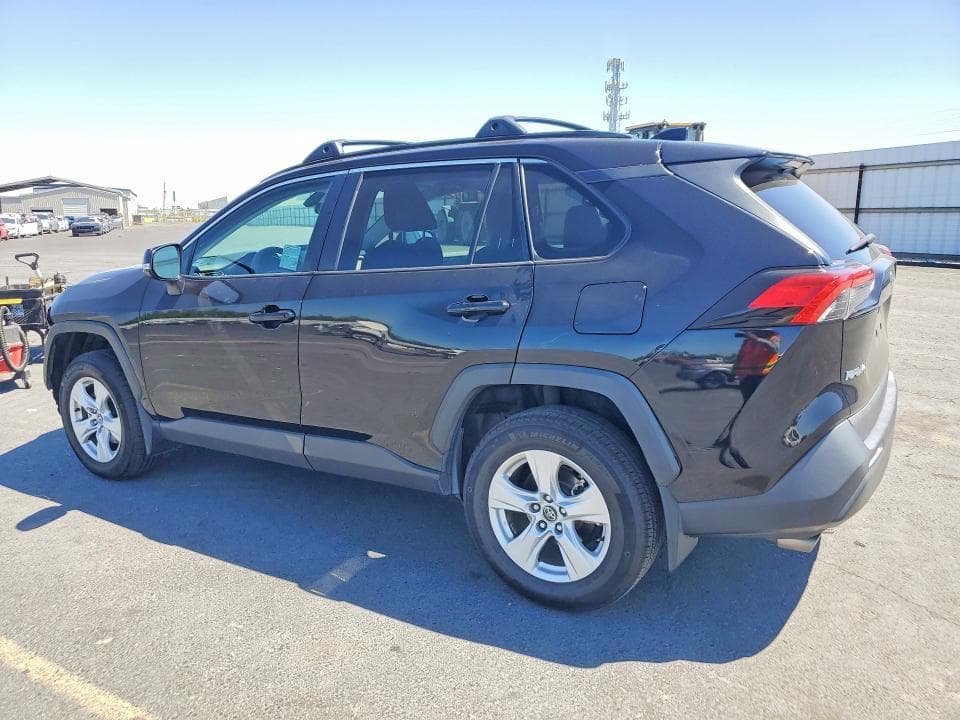 2020 TOYOTA RAV4 XLE XLE 2