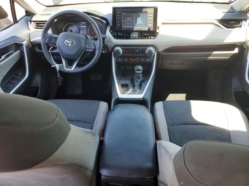 2020 TOYOTA RAV4 XLE XLE 8