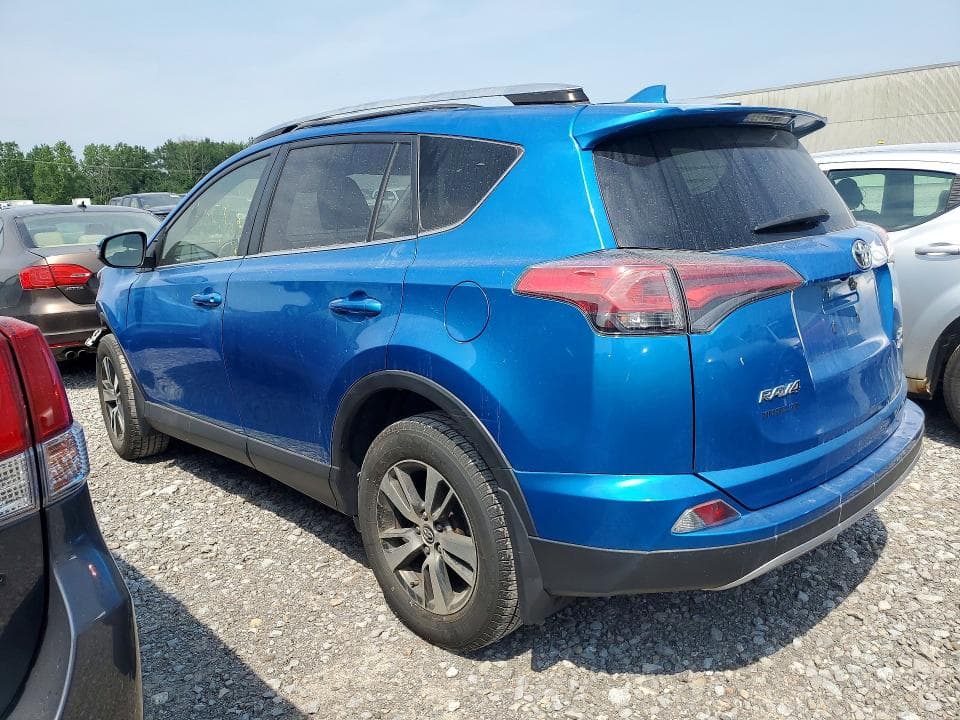 2018 TOYOTA RAV4 XLE 3