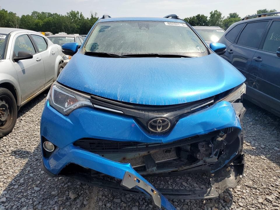 2018 TOYOTA RAV4 XLE 6