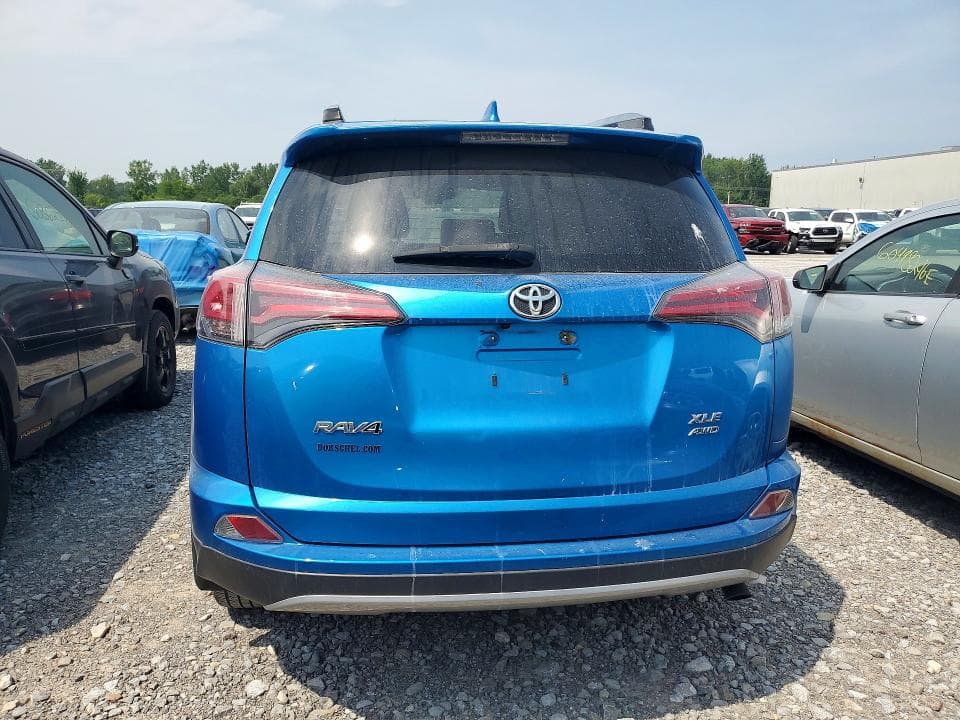 2018 TOYOTA RAV4 XLE 7