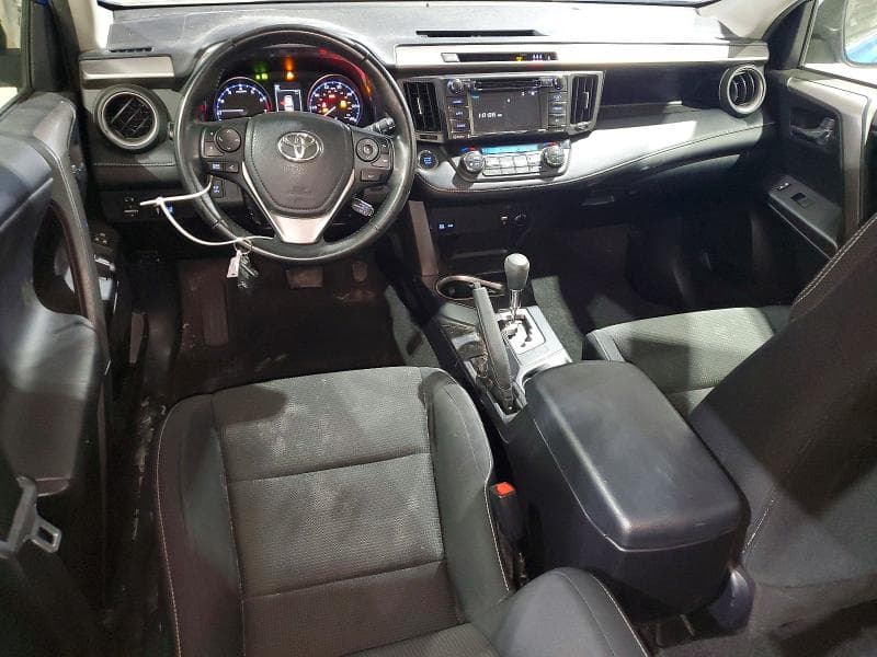2018 TOYOTA RAV4 XLE 9