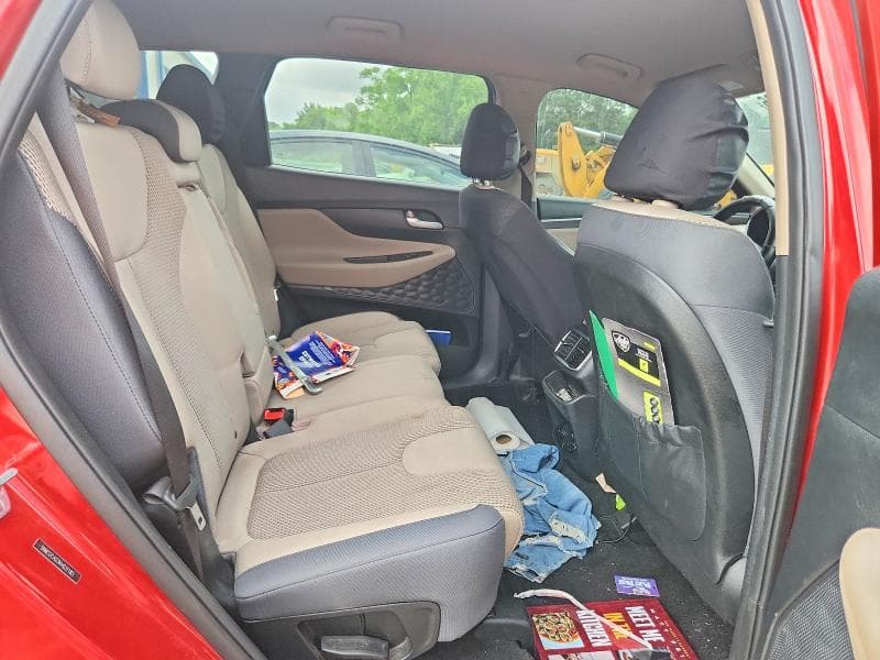 2019 HYUNDAI SANTA FE SE 10