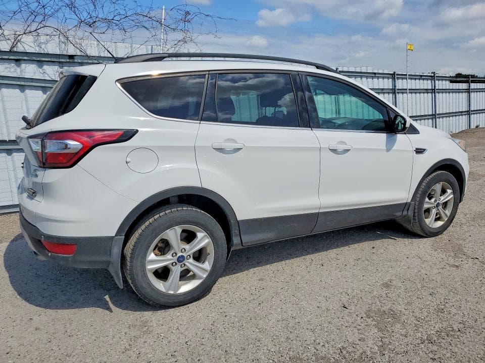 2017 FORD ESCAPE SE SE 3