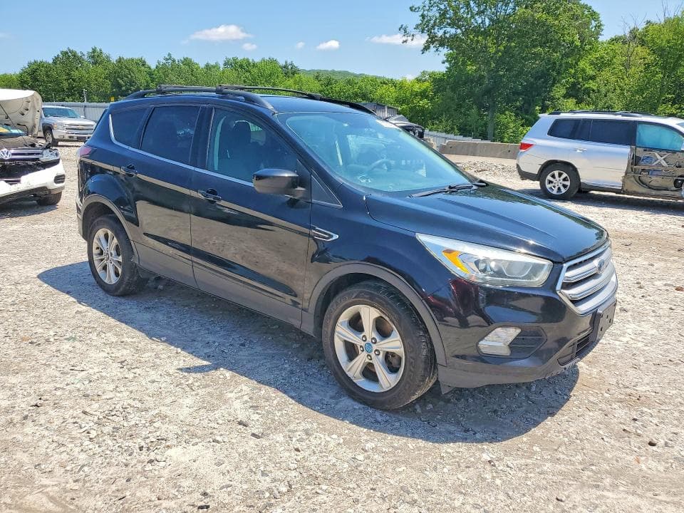 2017 FORD ESCAPE SE SE 4