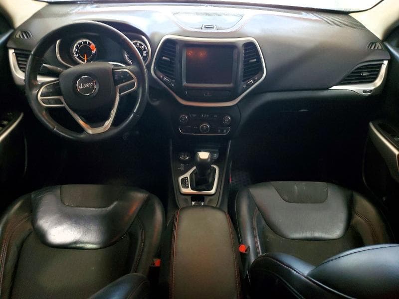2017 JEEP CHEROKEE TRAILHAWK 8