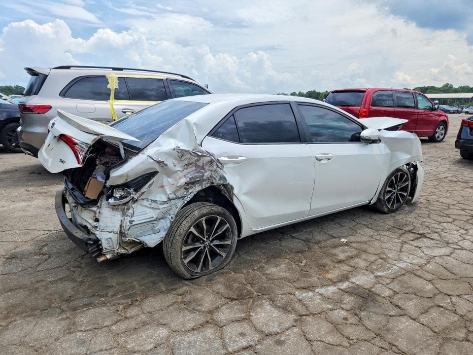 2017 TOYOTA COROLLA SE SE 3