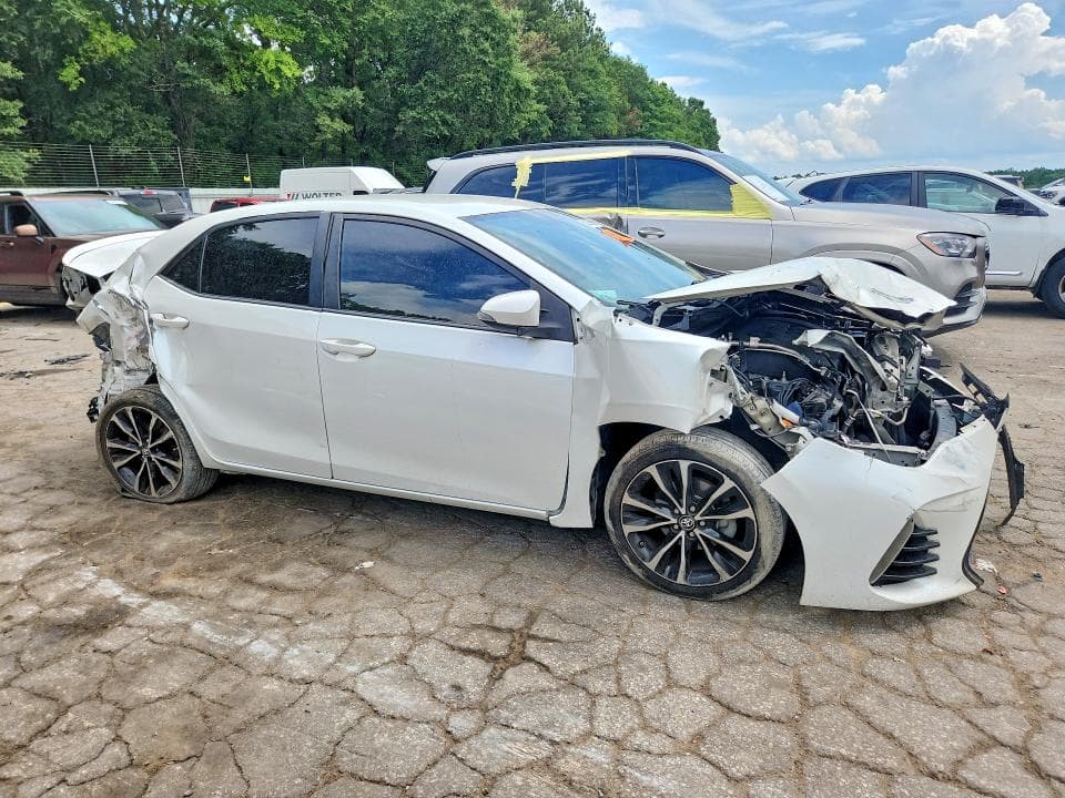 2017 TOYOTA COROLLA SE SE 4