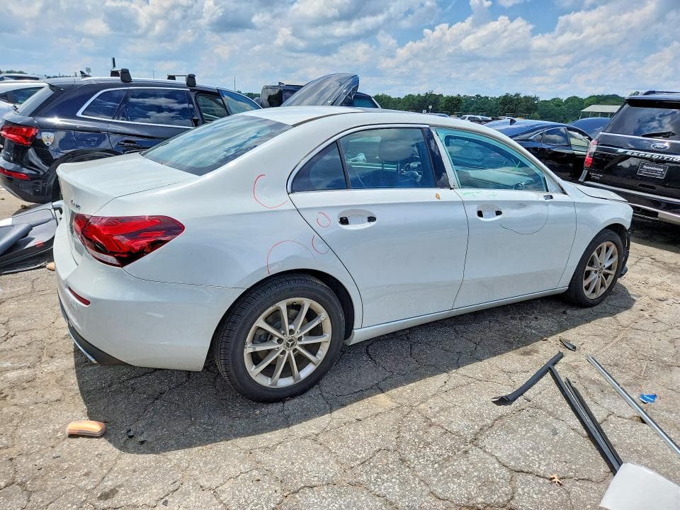 2020 MERCEDES-BENZ A 220 4MATIC 3