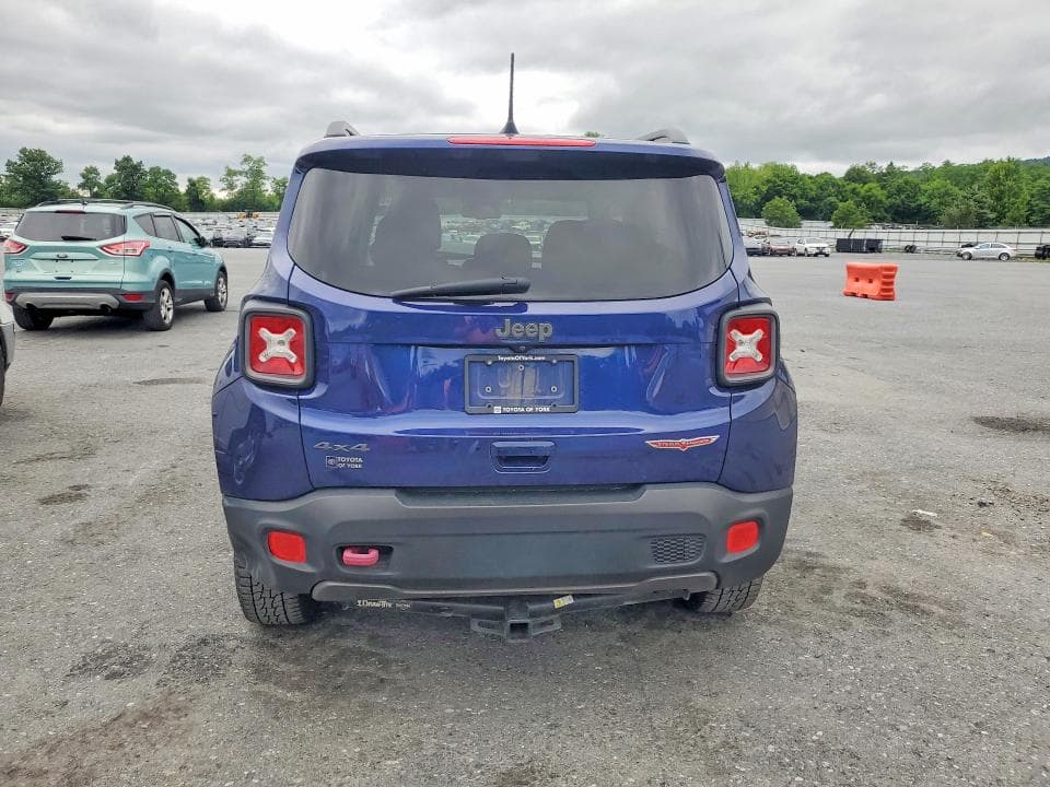 2018 JEEP RENEGADE TRAILHAWK 6