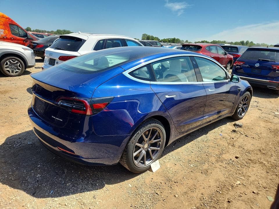 2018 TESLA MODEL 3 3