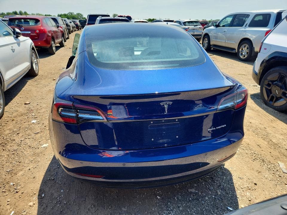 2018 TESLA MODEL 3 6