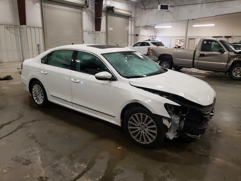 2017 VOLKSWAGEN PASSAT SE 4