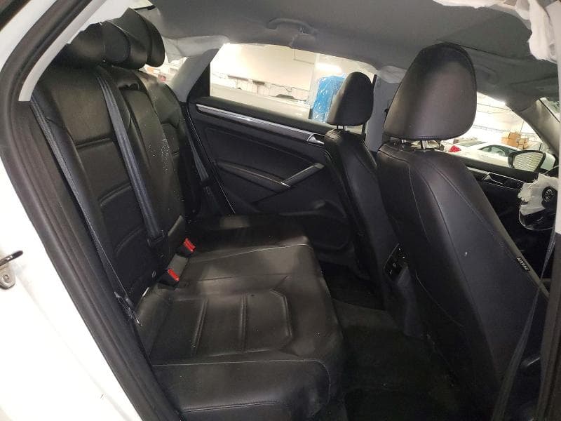 2017 VOLKSWAGEN PASSAT SE 10