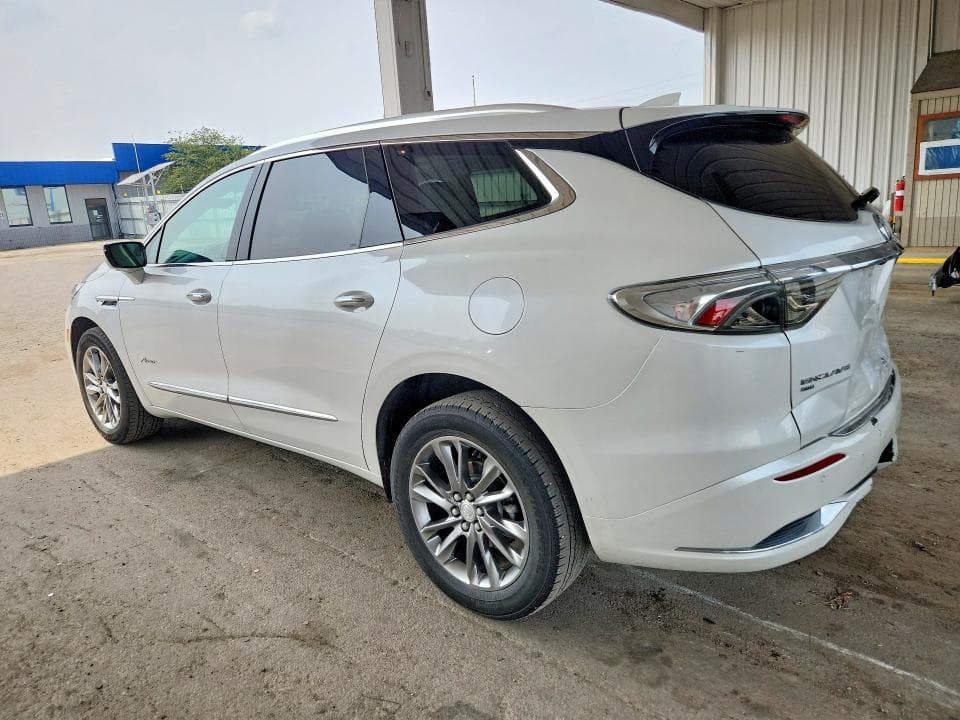 2022 BUICK ENCLAVE AVENIR 2