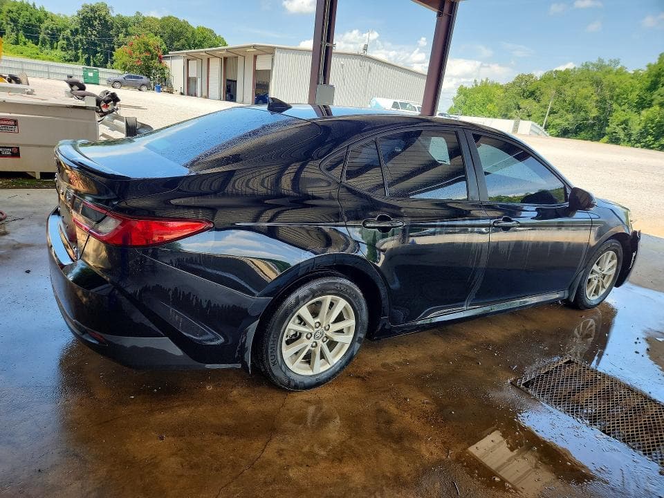 2025 TOYOTA CAMRY LE 3