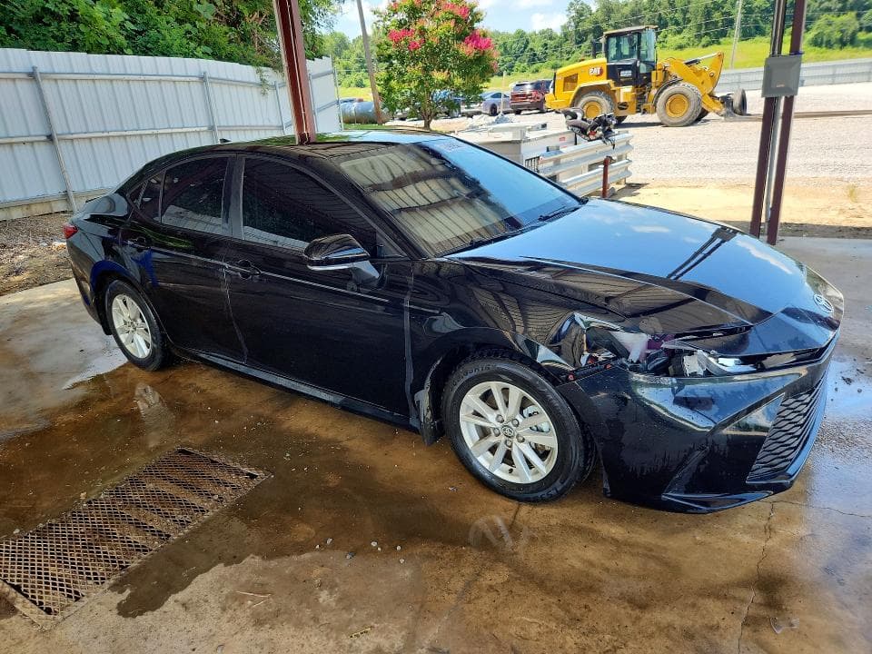 2025 TOYOTA CAMRY LE 4
