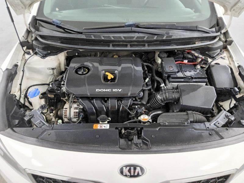 2017 KIA FORTE LX 11